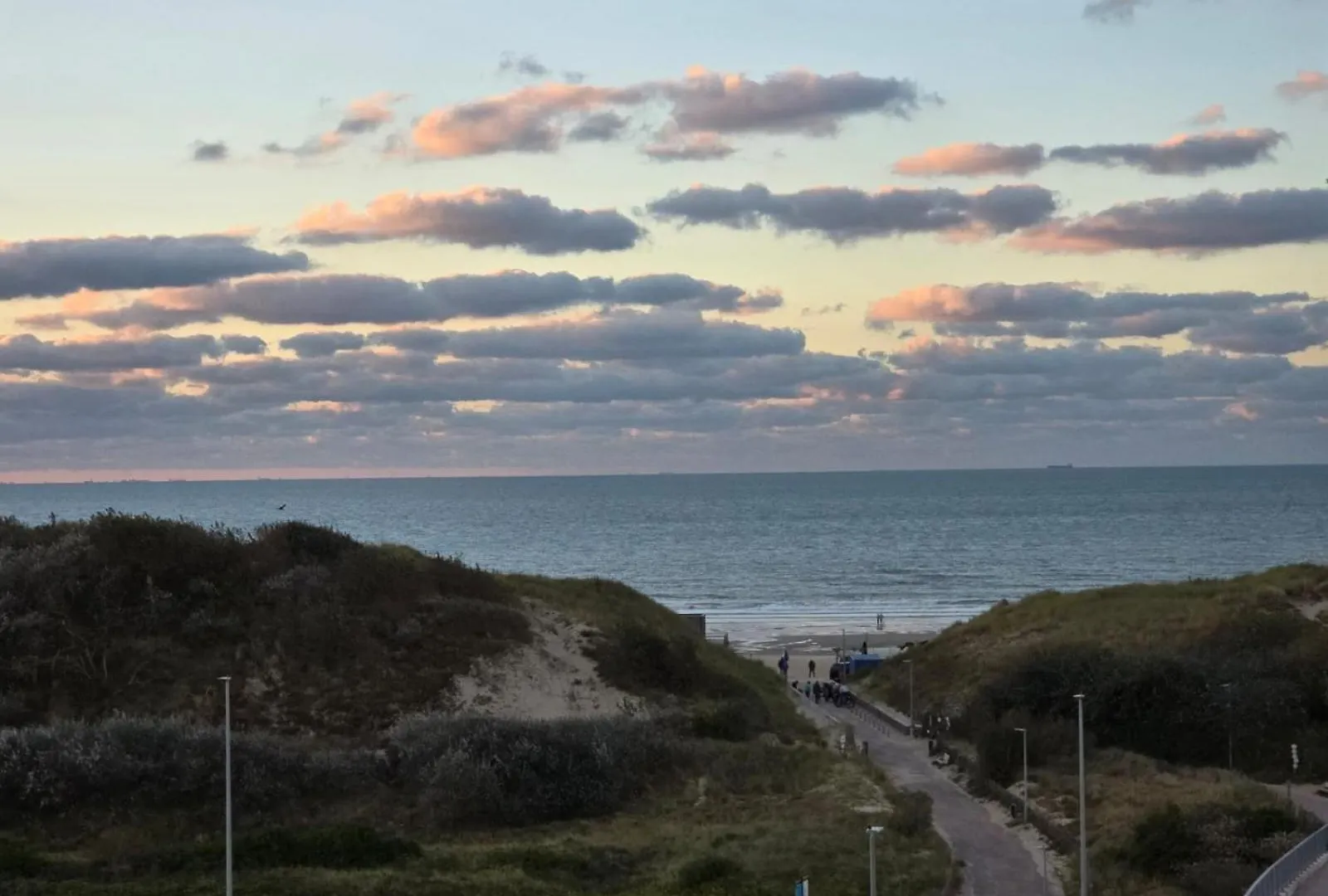 Cosy Apartment With Sea View Residentie Astrid ブレーデネ